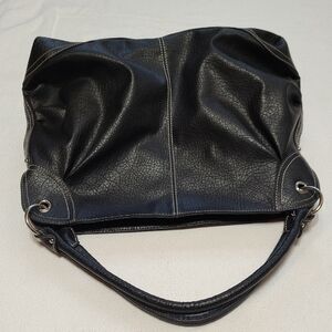 Chic Black Leather Shoulder Bag